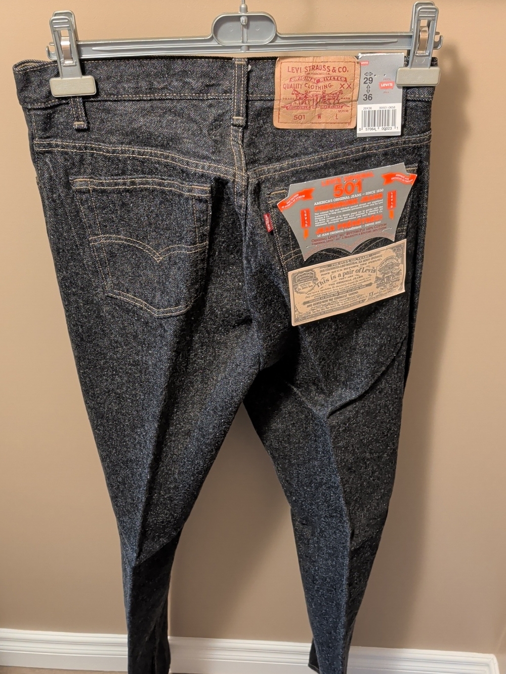 Levi's Straight Leg Men's Jeans in Black Wash